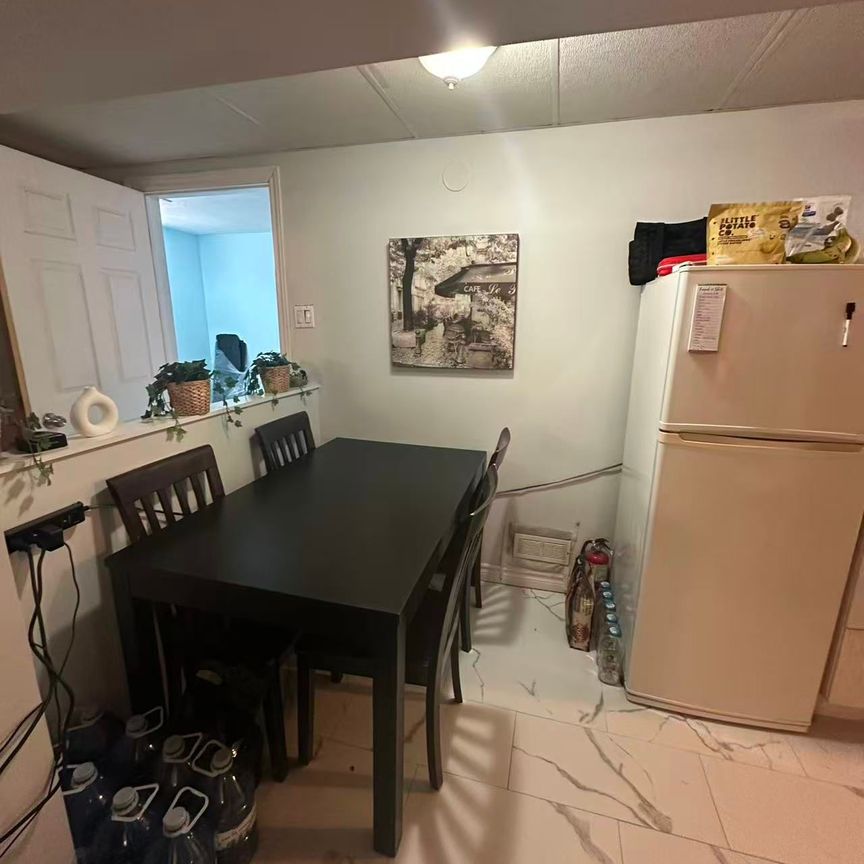 For Lease - 1387 Selkirk Avenue Unit# Lower, Oakville, Ontario - Photo 1