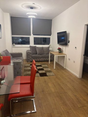 1 Bed Flat, Hawthorns Business Centre, B66 - Photo 4