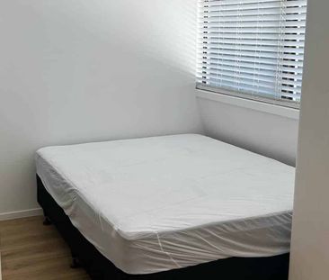 Renovated Studio Apartment - Photo 4