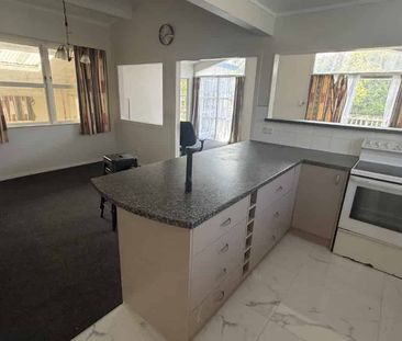 Lovely 4 bedroom home Ranui - Photo 3