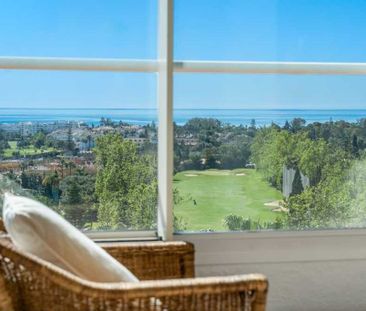 3 bedroom luxury penthouse for rent in Guadalmina, Spain - Photo 2