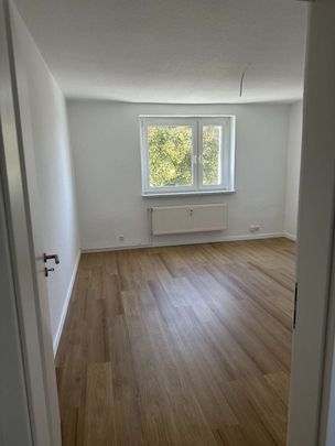 Schöne helle 4 Zimmer Wohnung in Ziesar - Photo 1