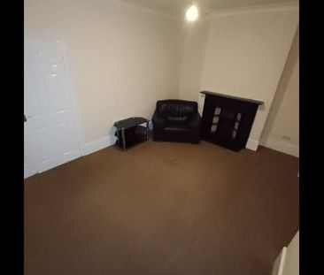 2 Bed Flat, Laleham Road, SE6 - Photo 1