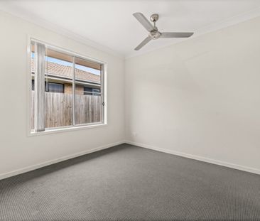 Spacious 4-Bedroom Family Home with Air Conditioning & Garage in Pr... - Photo 5