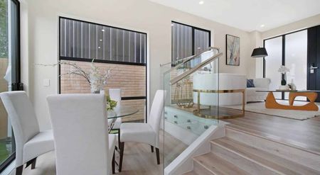 One year new - Photo 2