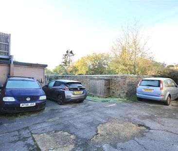 Queens Park Gardens, Bournemouth, BH8 - Photo 3