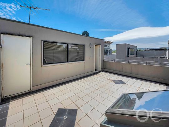 Open The Door to Contemporary City Living - Photo 1