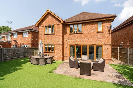 Mayfields, Sindlesham, Wokingham, RG41 - Photo 3