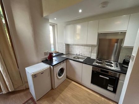 1 bedroom flat to rent - Photo 3
