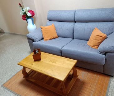 Alquiler de piso en Calle Manuel Lucas Macia, 1 - Photo 5