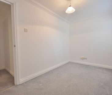 2 bedroom flat to rent, - Photo 5