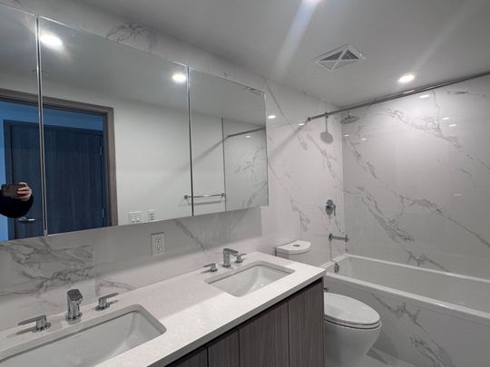 For Lease - 3 Concord Cityplace Way Unit# 6805, Toronto, Ontario - Photo 1