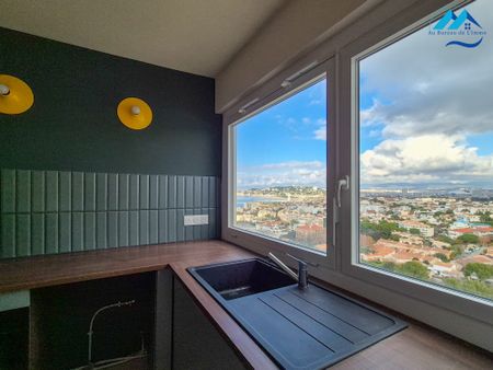 Location Appartement 4 pièces 87m² MARSEILLE 8ème - Photo 4