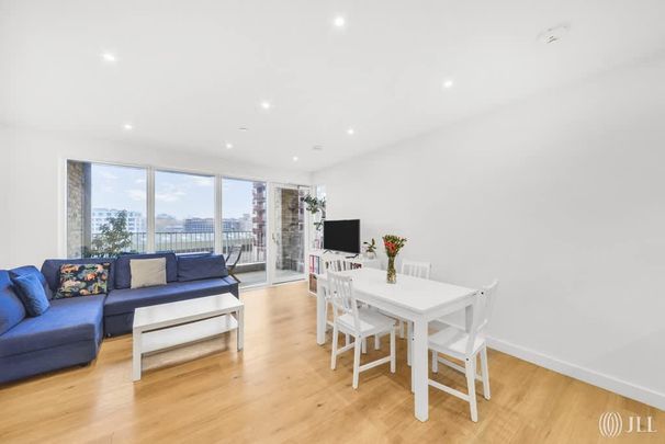 Mary Neuner Road London N8 - Photo 1