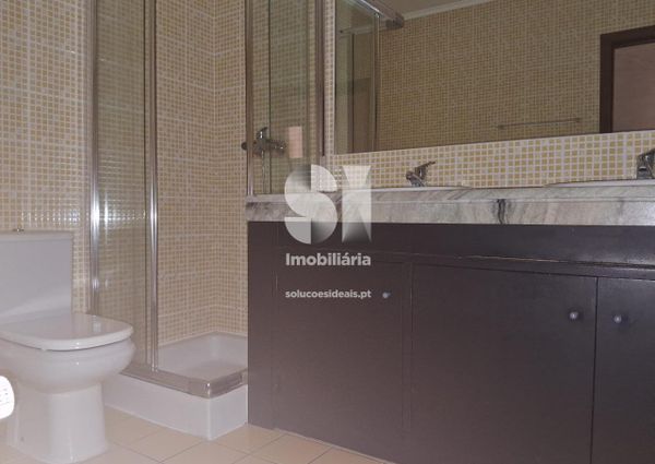 Apartamento T5 em Coimbra