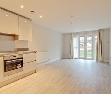 1 bedroom ground floor flat to rent - Photo 2