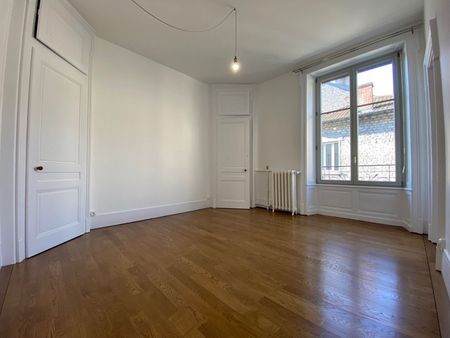 Location Appartement 6 pièces 165m² BESANCON 25000 - Photo 4
