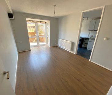 1 Bed Flat, Charlton, SE7 - Photo 6