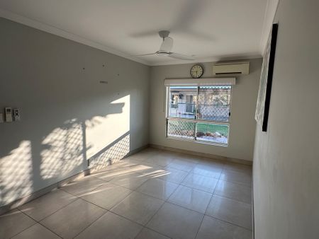 3-bedroom house, Kentia Grove - Photo 2