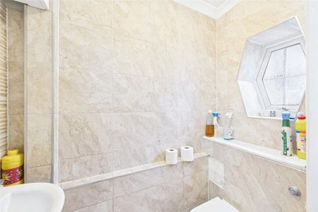 3 bedroom end of terrace house to rent - Photo 5