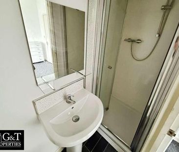 Maypole Hill, Halesowen, B63 - Photo 4