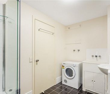 Excellent location one bedroom unit at Fortitude Valley - Photo 3