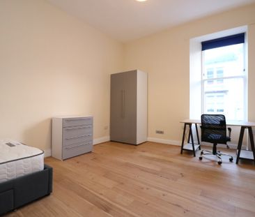 Willowbank Crescent, Woodlands, Glasgow, G3 6NB - Photo 3