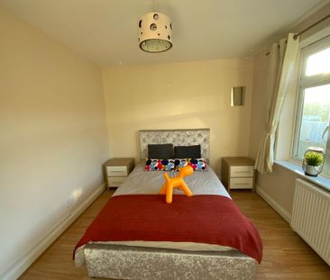 1 bedroom in a house share to rent - Photo 2