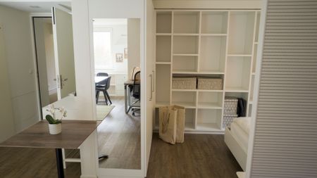 Modernes Studioapartment an exklusiver Lage in Zug - Photo 3