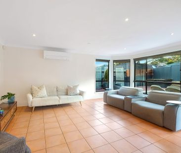 Large Family Home in Prime Location - Photo 2