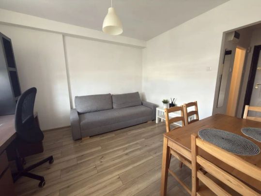 Plac Trzech Krzyży 2 pokoje 36m2 - Photo 1