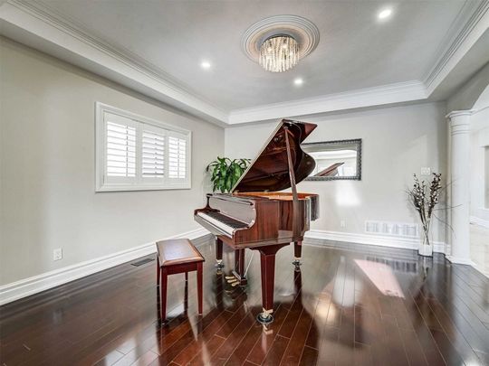 For Lease - 54 Grey Alder Avenue, Richmond Hill, Ontario - Photo 1