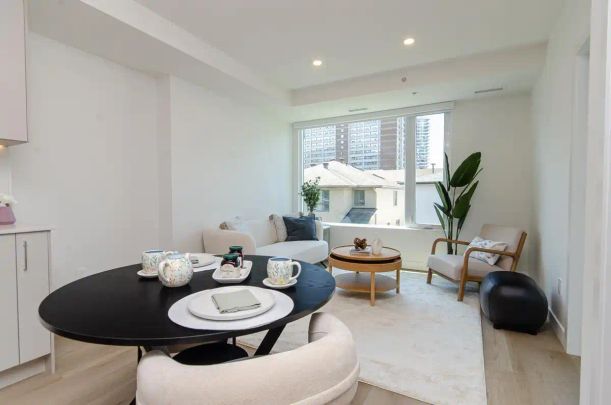 Westmount — The Melville - Photo 1