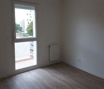 Location appartement 2 pièces - 42m² à Saint-priest (69800) - Photo 2