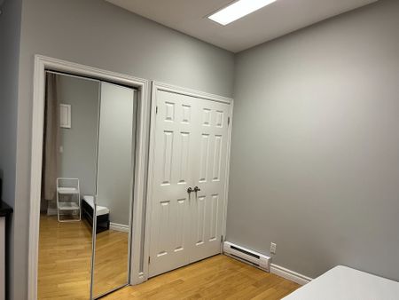 For Lease - 49 Viamede Crescent, Toronto, Ontario - Photo 4