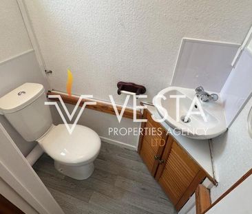 4 bedroom semi-detached house to rent - Photo 1