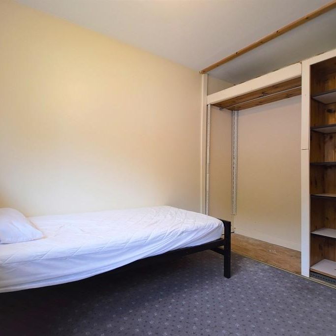 4 bedroom terraced house to rent - Photo 1