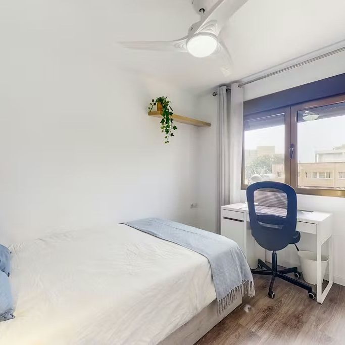 Carrer del Monestir de Poblet, Valencia, Valencian Community 46015 - Photo 1