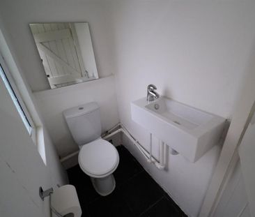 2 bedroom semi-detached house to rent - Photo 2
