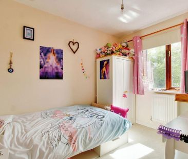 3 bedroom end of terrace house to rent - Photo 4