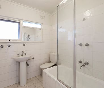 12/13 Wattle Avenue, Glen Huntly VIC 3163 - Apartment For Rent | Do... - Photo 6