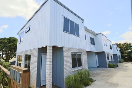 Modern Living in Panmure- 3Bed2Bath - Photo 3