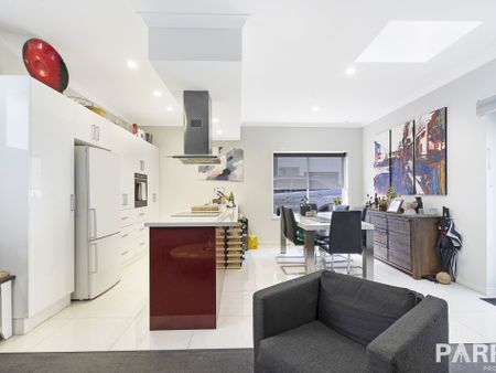Modern 2-Bedroom Apartment in Central Launceston - Photo 2