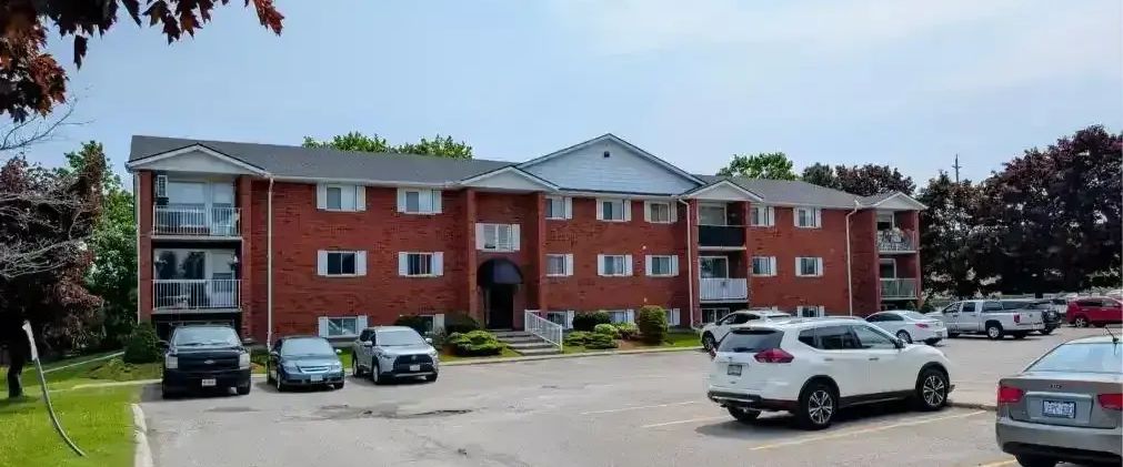 Bright & Spacious 2 Bedroom Apartment with private patio. | 2387 Kawartha Heights Boulevard, Peterborough - Photo 1