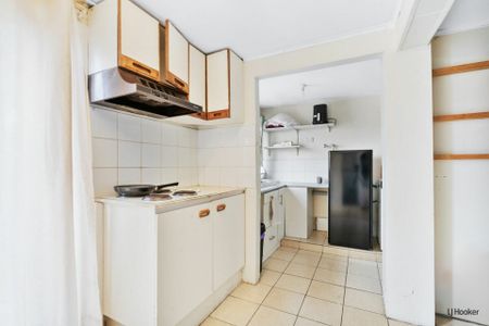 Dual Living Home With Pool! - Photo 4