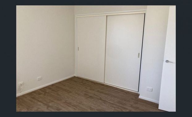 Prime Kensington Park Rise Living - Photo 1