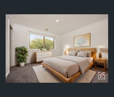 NEAT & TIDY FAMILY HOME! - Photo 3