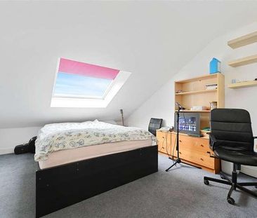 Vanderbilt Villas, Sterne Street, London, W12 - Photo 6