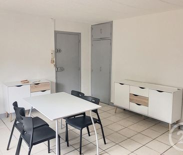 Location Appartement 1 pièce 25m² TROYES 10000 - Photo 2