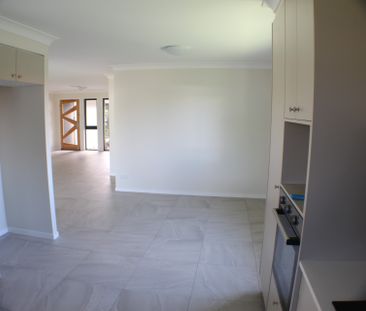2240 Wynnum Rd, Wynnum West, QLD 4178 - Photo 1